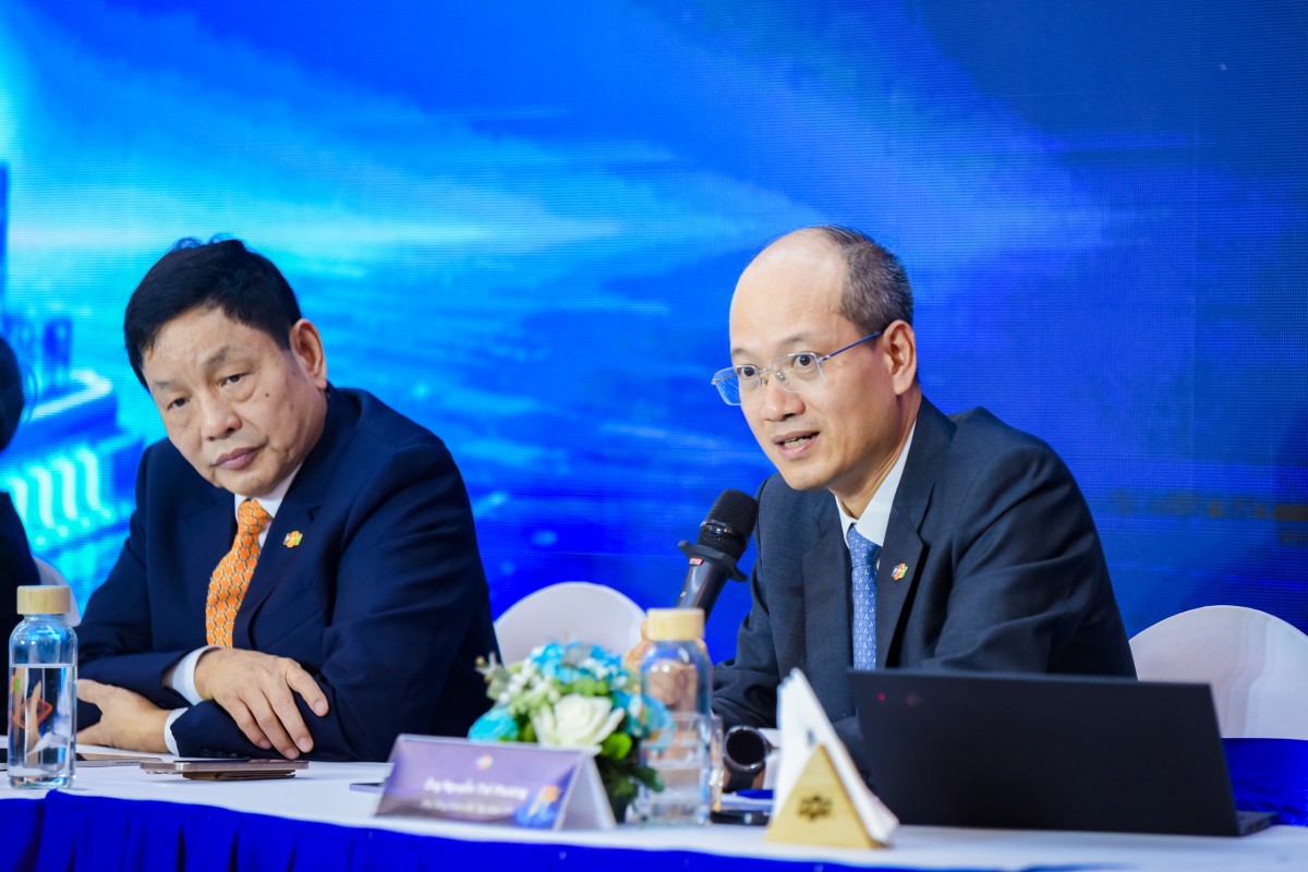 Cổ đông đề xuất phương án 'trợ giá' cổ phiếu, lãnh đạo FPT nói gì