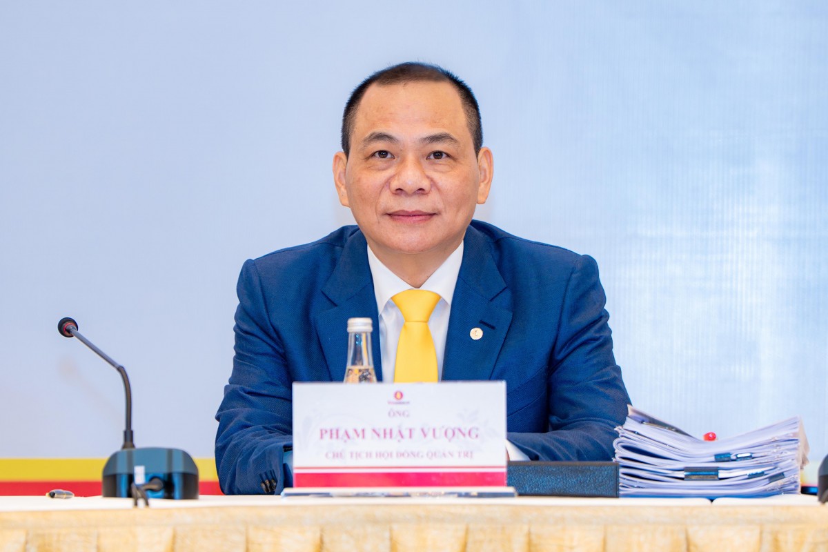 Ông Phạm Nhật Vượng: Người dân cứ mua vàng rồi cất đi thì xã hội không có nguồn vốn