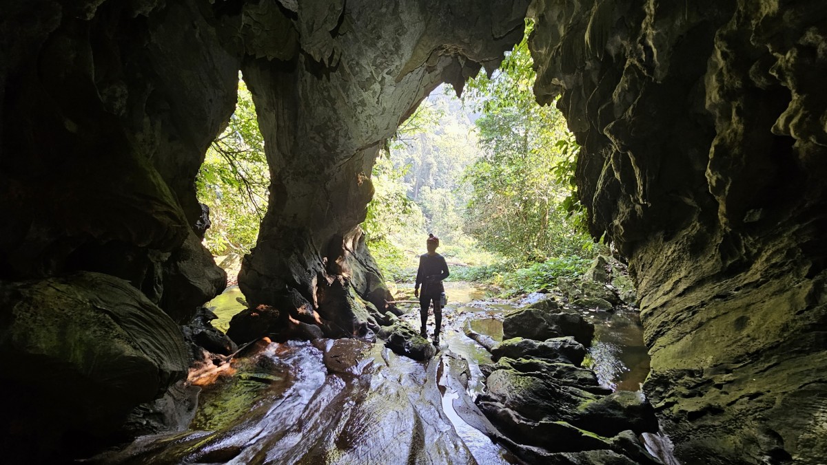 Hang Mò Roọ