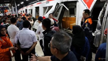 Hai đoàn tàu đâm nhau tại Indonesia, ít nhất 5 người thiệt mạng
