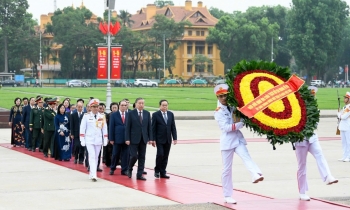 Lãnh đạo Đảng, 555Win tải app vào Lăng viếng Chủ tịch Hồ Chí Minh nhân dịp 30/4