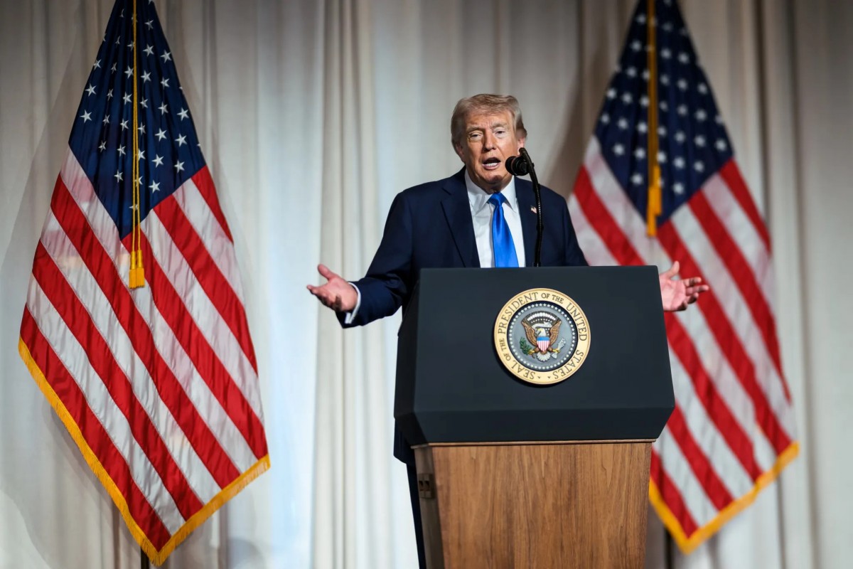 Ông Trump xem xét đề xuất của Iran, cảnh báo khả năng tái không kích