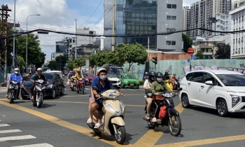 Bắc Bộ tạnh ráo đầu tuần, Nam Bộ xuất hiện mưa chuyển mùa