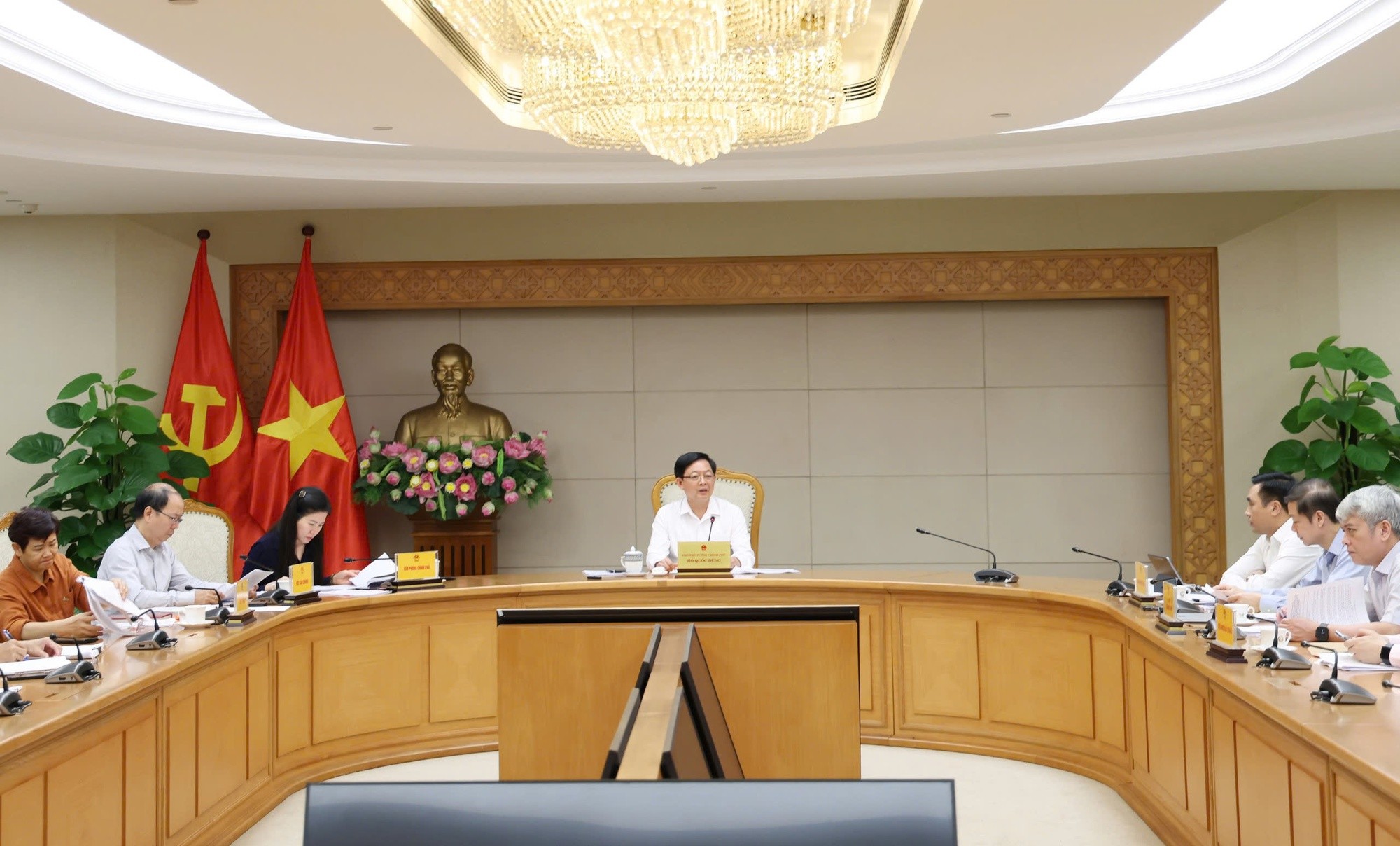 Phó Phiên bản chính thức của 555Win Hồ Quốc Dũng chủ trì cuộc họp. Nguồn: VGP.