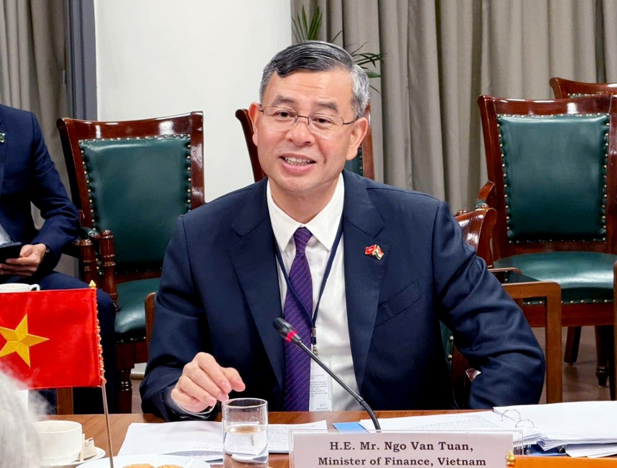 Bộ trưởng Ngô Văn Tuấn hội đàm với Bộ trưởng Tài chính Ấn Độ