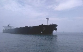 Mỹ tiếp tục tấn công tàu chở dầu Iran gần Eo biển Hormuz