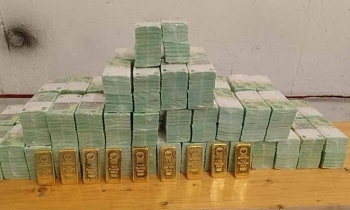 Hungary hoàn trả 82 triệu USD tiền mặt và vàng cho Ukraine