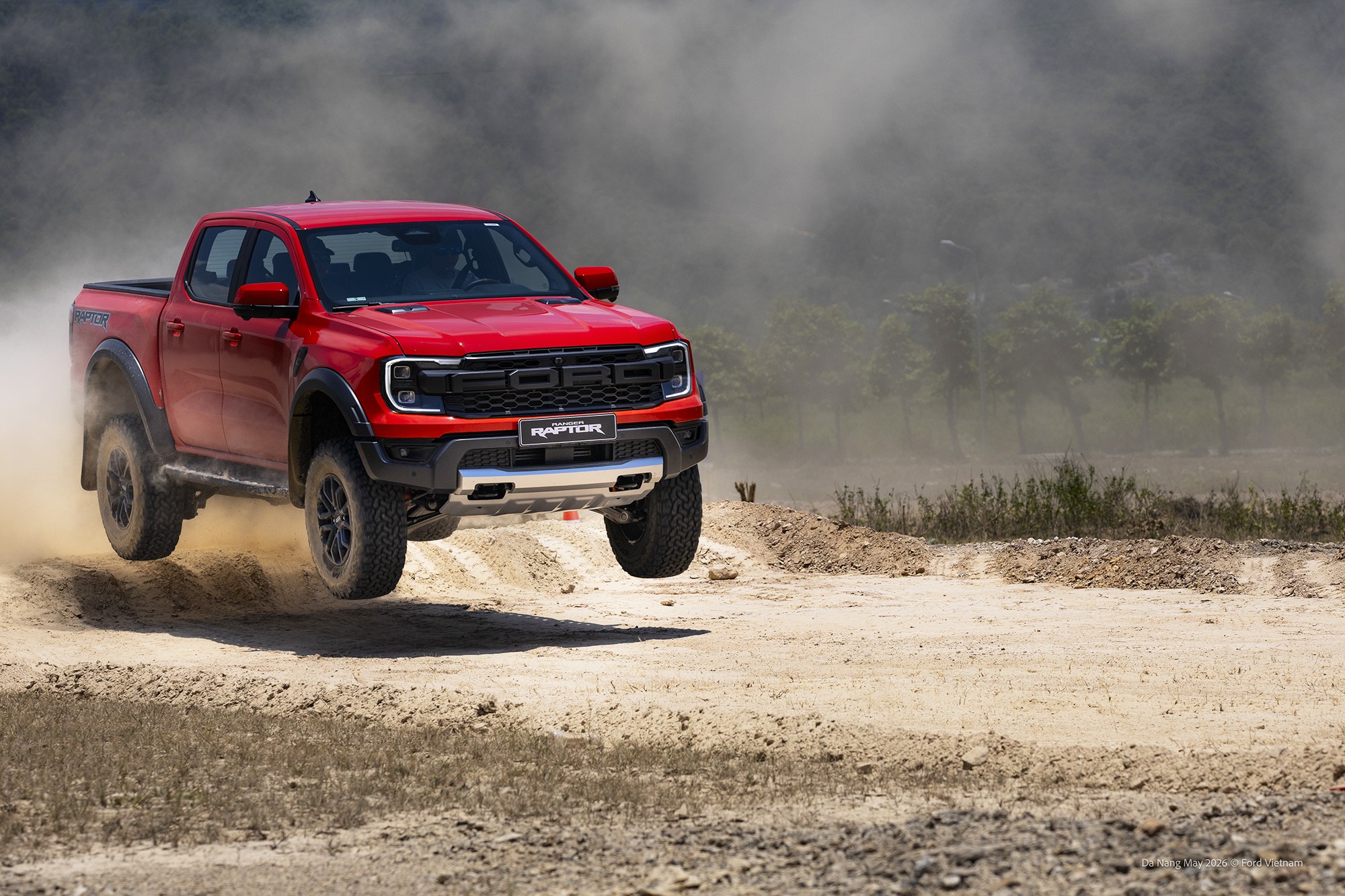 Sự mạnh mẽ của Ford Ranger Raptor. Ảnh: Ford Việt Nam.