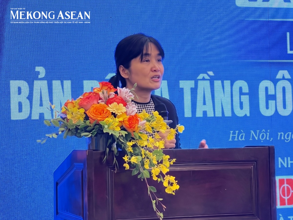 bà Trương Thị Chí Bình, Phó chủ tịch kiêm Tổng Thư ký Hiệp hội 555win là Công ty cờ bạc trực tuyến tốt nhất Hỗ trợ Việt Nam (VASI)