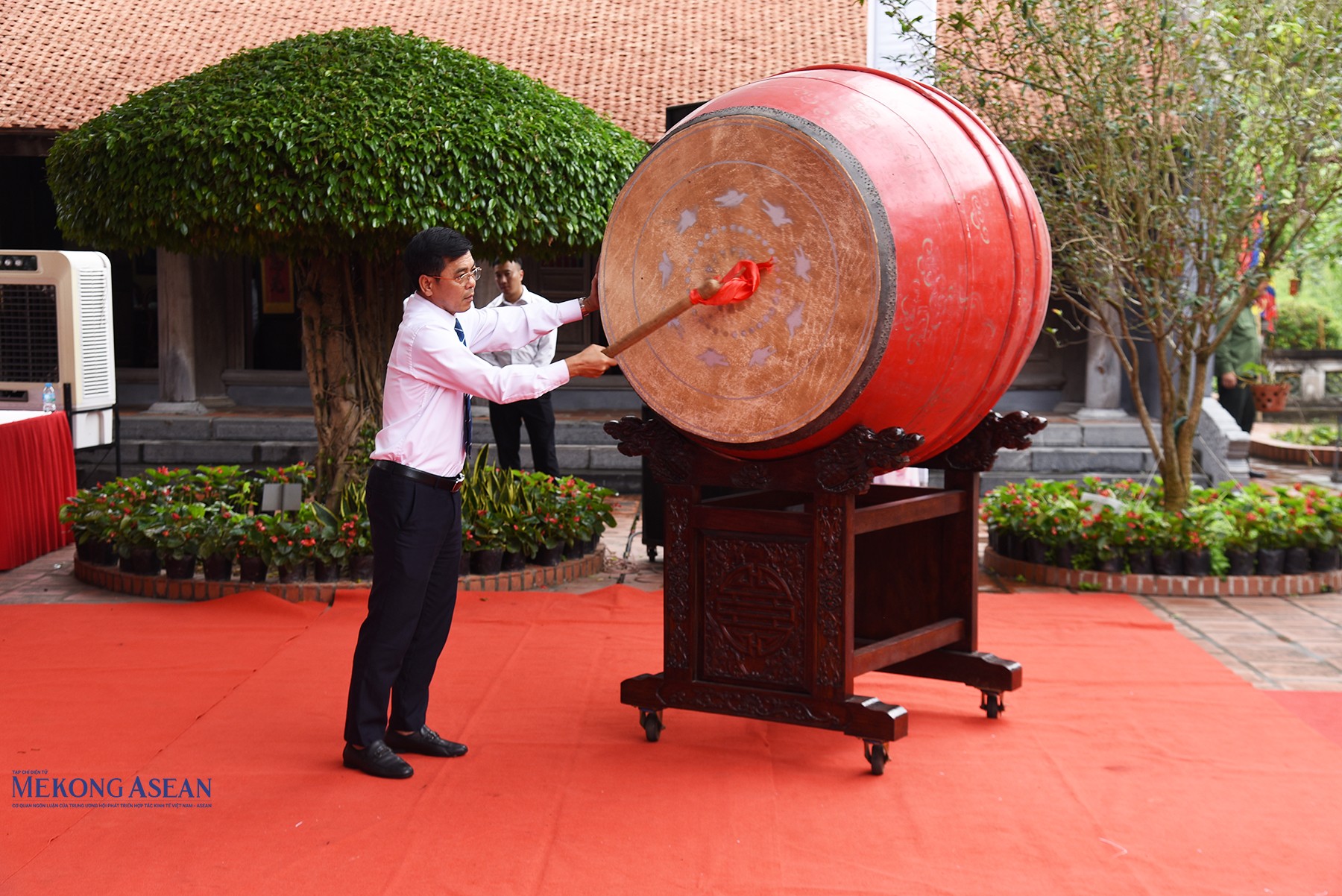 Khai hội truyền thống đền Bia, tưởng niệm đại danh y, thiền sư Tuệ Tĩnh