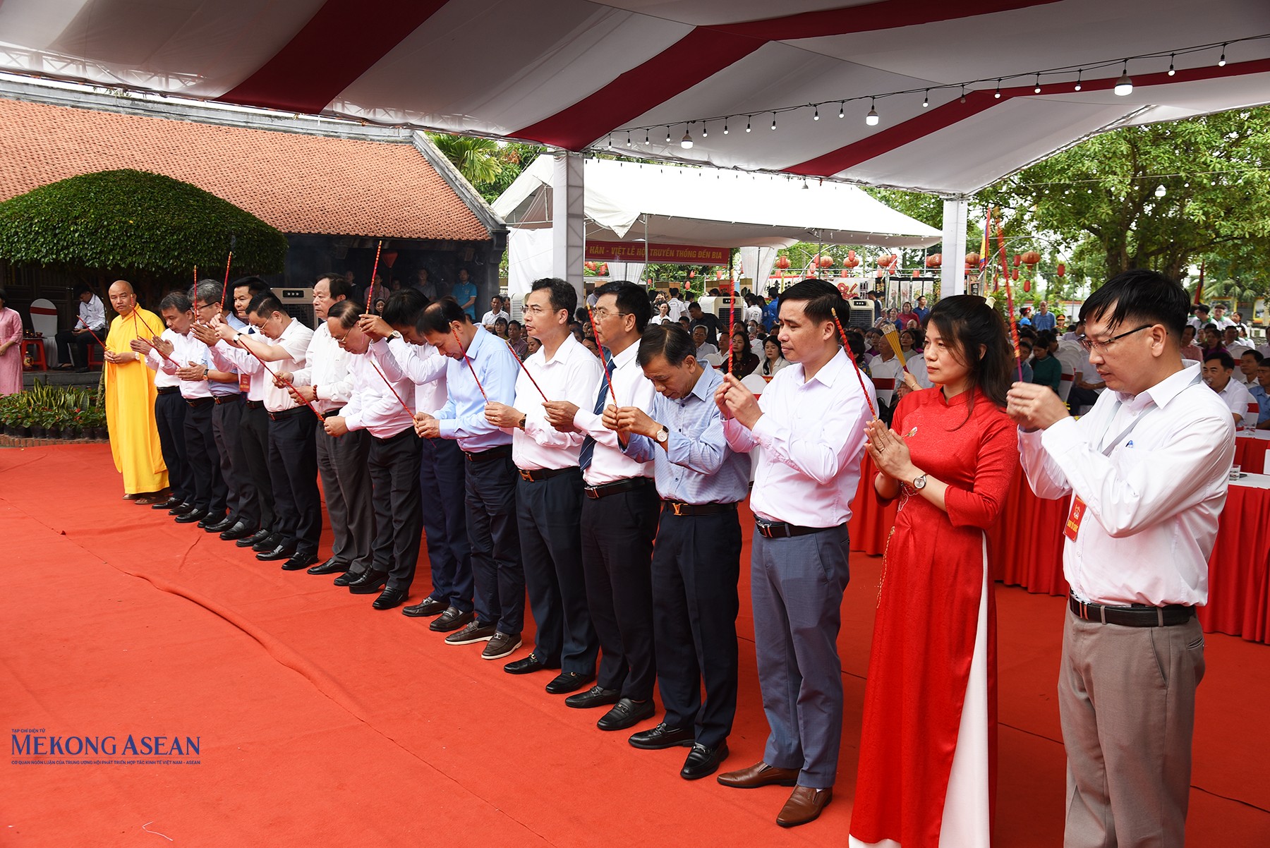 Khai hội truyền thống đền Bia, tưởng niệm đại danh y, thiền sư Tuệ Tĩnh
