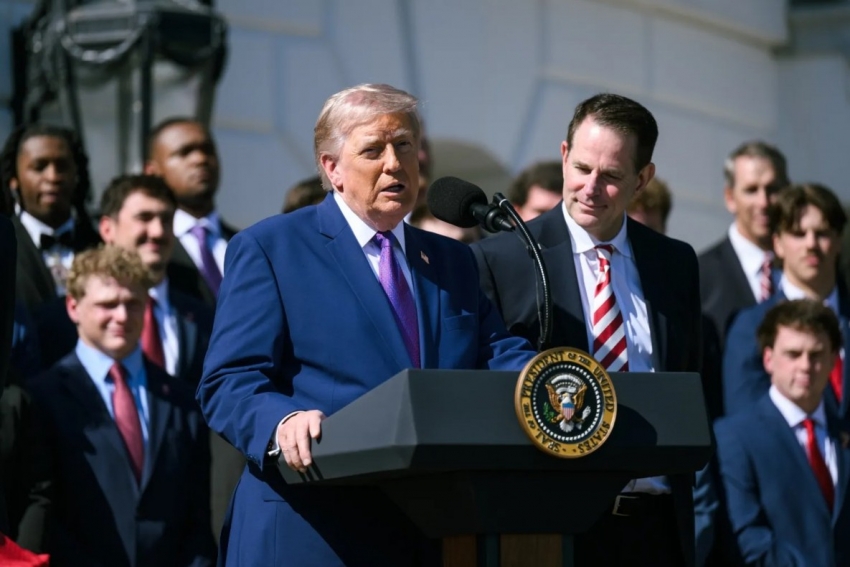 Ông Trump cảnh báo ‘đồng hồ đang điểm’ với Iran