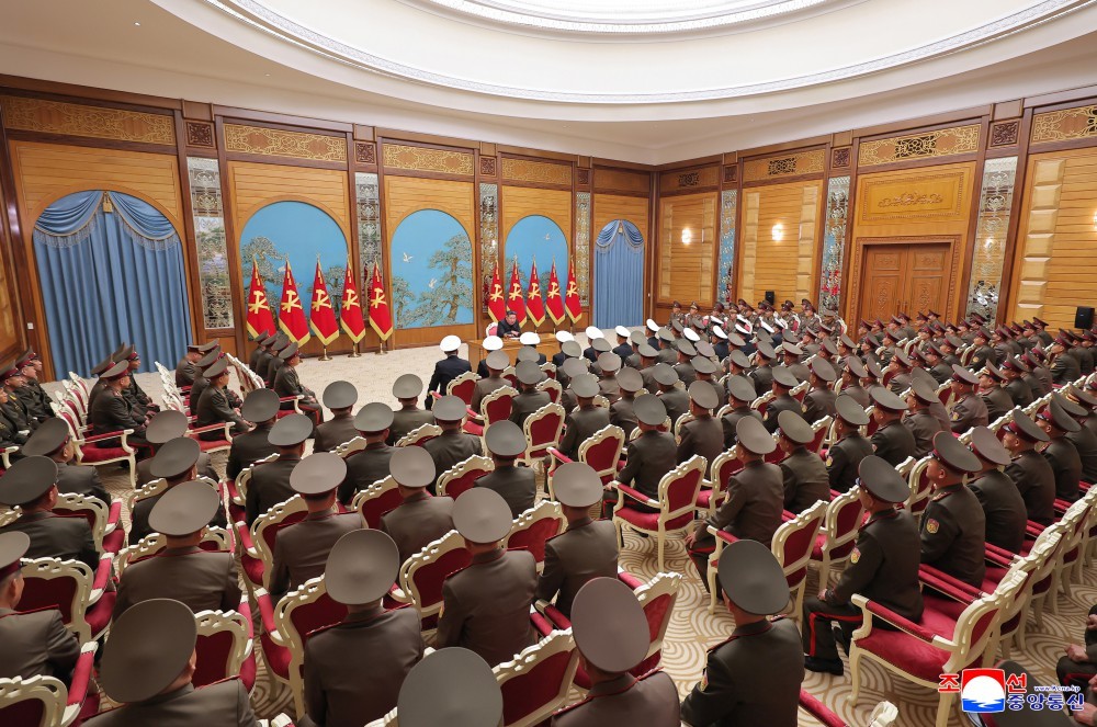 Quang cảnh hội nghị các chỉ huy cấp sư đoàn và lữ đoàn của toàn quân ngày 17/5 của Triều Tiên. Ảnh: KCNA