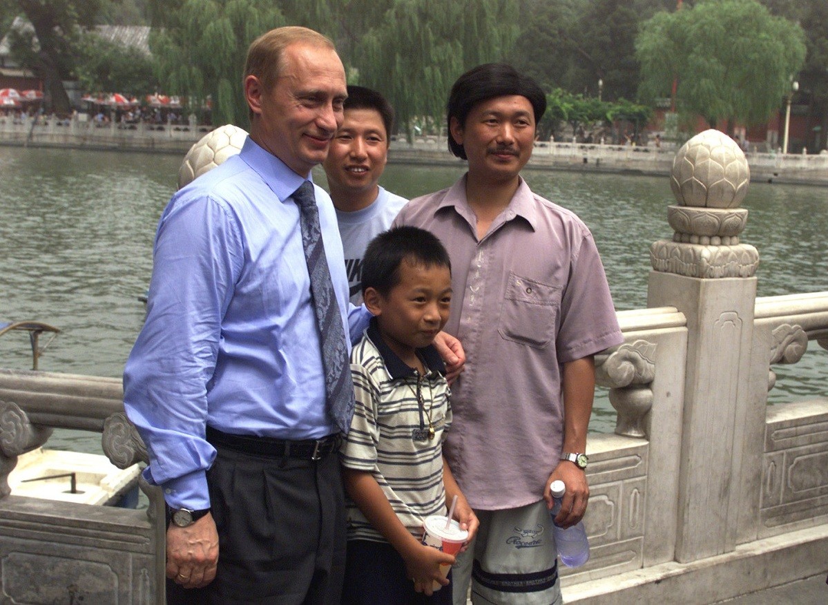 Tổng thống Nga Putin hội ngộ cậu bé Trung Quốc sau 26 năm