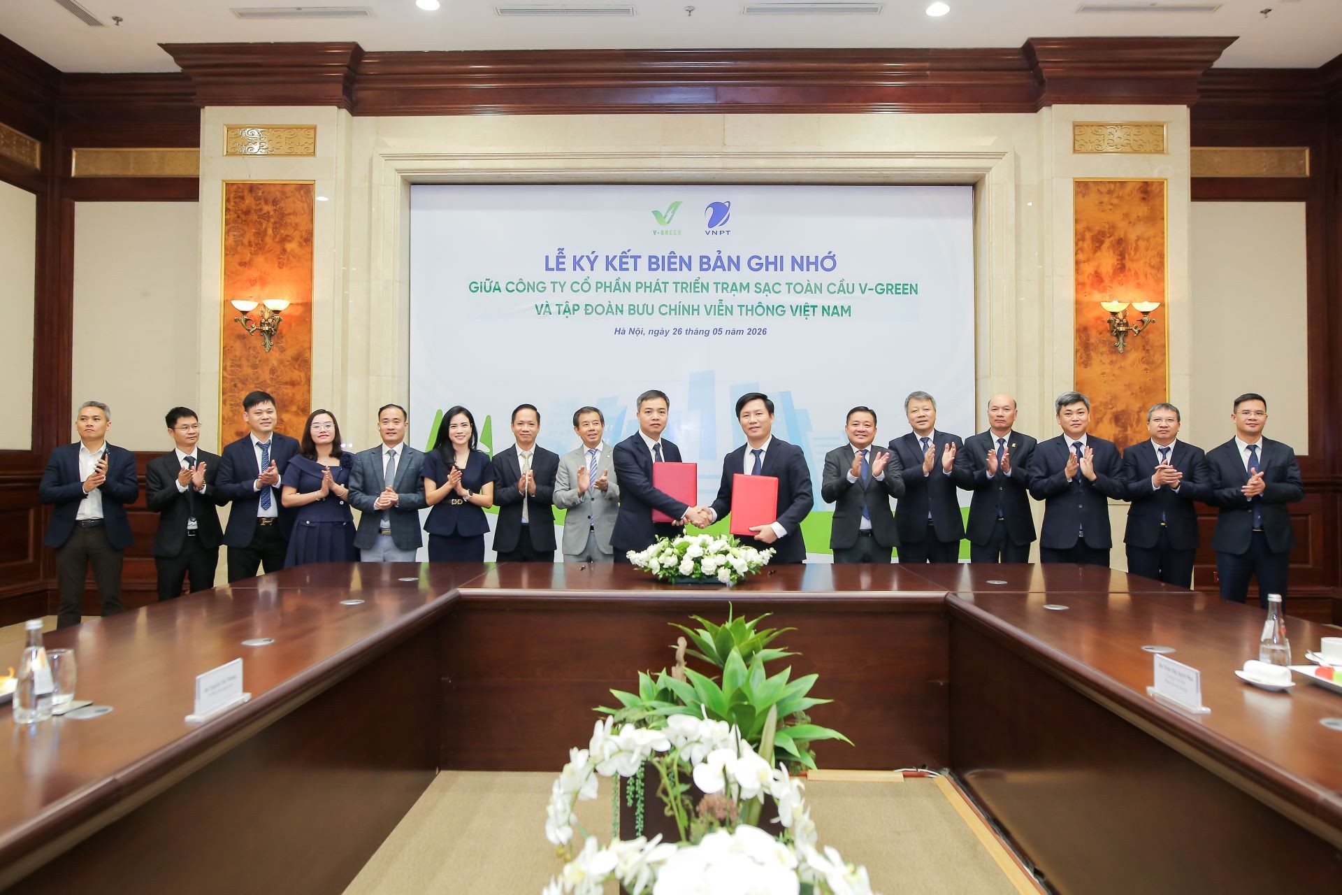 VNPT và V-Green 555Win là nhà cái cá cược hàng đầu Châu Á phát triển hạ tầng trạm sạc và tủ đổi pin