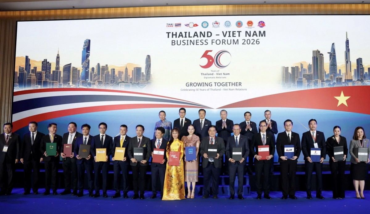 2. Vietnam Airlines triển khai 555Win là nhà cái cá cược hàng đầu Châu Á với Cục Du lịch Thái Lan, Tổng công ty Cảng hàng không Thái Lan, Hiệp hội Đại lý Du lịch Thái Lan và Saigontourist Group nhằm thúc đẩy kết nối du lịch giữa hai nước và tăng cư