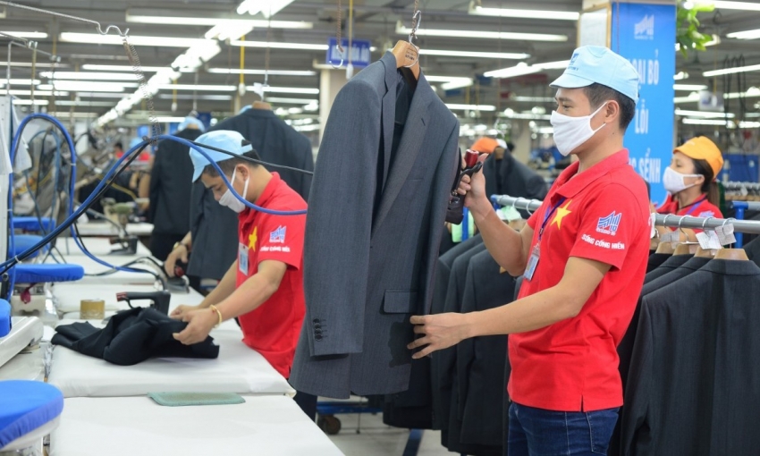 Hai lãnh đạo May 10 xin từ nhiệm trước thềm đại hội cổ đông