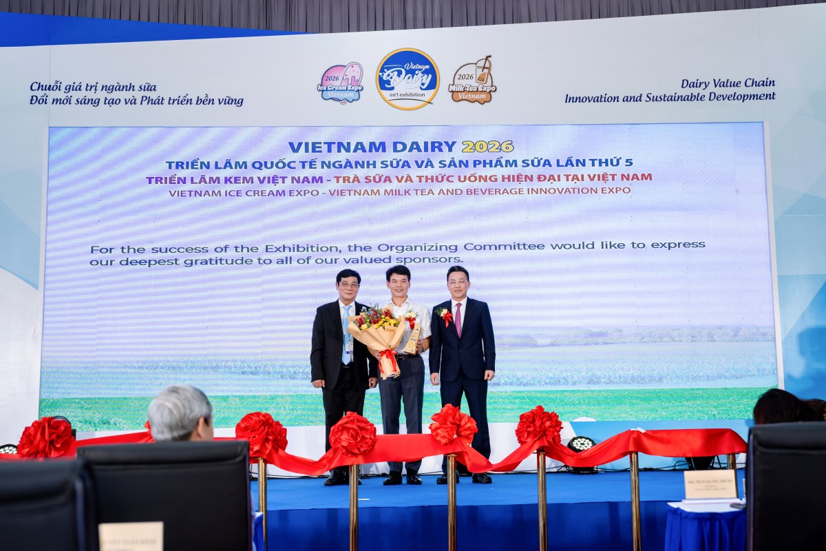Gian hàng Vinamilk thu hút đông đảo khách tham quan tại triển lãm sữa 2026