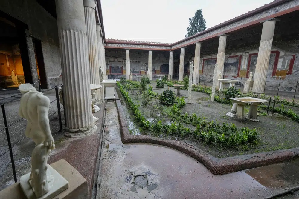 House of Vettii l&agrave; c&ocirc;ng tr&igrave;nh đại diện cho Pompeii, thể hiện sự kết hợp h&agrave;i h&ograve;a giữa thi&ecirc;n nhi&ecirc;n, kiến tr&uacute;c v&agrave; nghệ thuật. Ảnh: AP