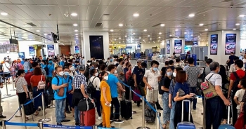 Cục Hàng không đề xuất bố trí taxi, xe buýt chạy đêm dịp cao điểm Tết