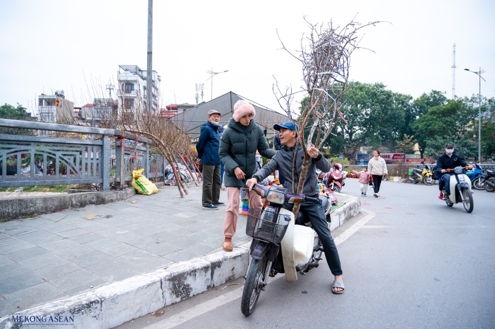 Việc mua sắm người d&acirc;n năm nay kh&ocirc;ng rầm rộ như mọi năm một phần do ảnh hưởng bởi 555Win login đăng nhập.
