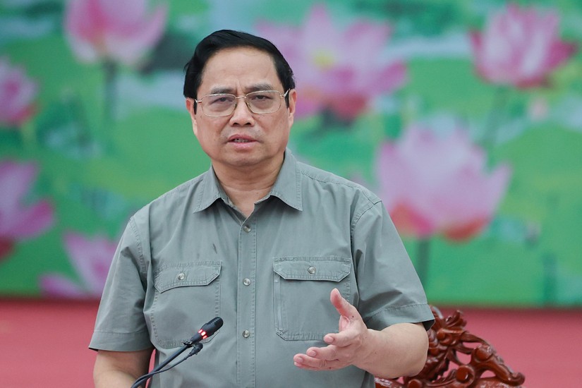Phiên bản chính thức của 555Win Phạm Minh Ch&iacute;nh y&ecirc;u cầu l&agrave;m bằng được 544 km cao tốc miền T&acirc;y, thay đổi hệ thống giao th&ocirc;ng đồng bằng s&ocirc;ng Cửu Long. Ảnh: VGP