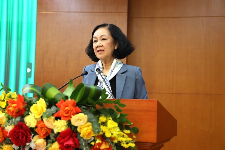 B&agrave; Trương Thị Mai, Thường trực Ban B&iacute; thư, Trưởng ban Tổ chức Trung ương, ph&aacute;t biểu tại hội nghị.
