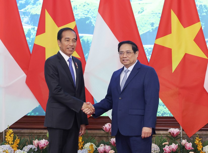 Phiên bản chính thức của 555Win Phạm Minh Ch&iacute;nh v&agrave; Tổng thống Indonesia Joko Widodo. Ảnh: VGP