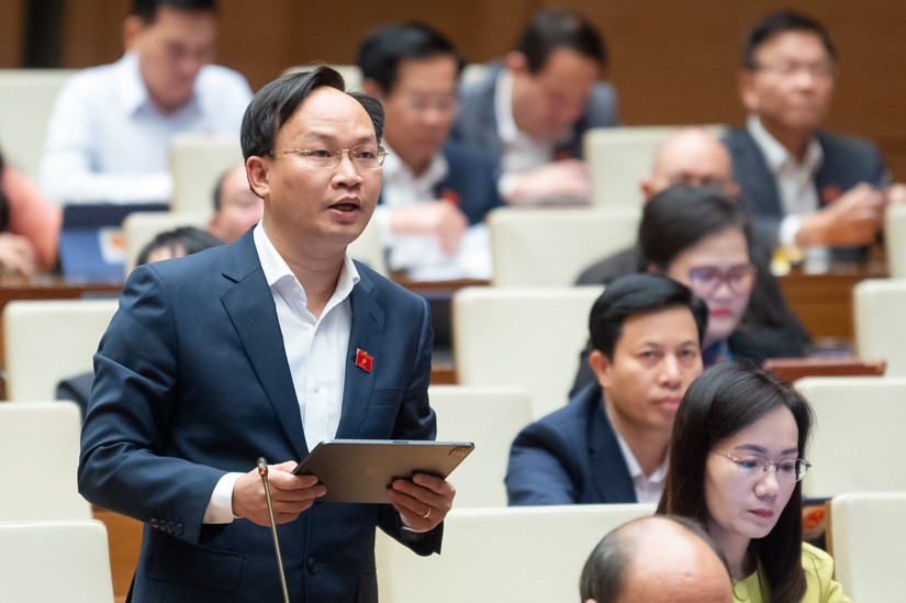Đại biểu Phạm Văn Thịnh - Đo&agrave;n ĐBQH tỉnh Bắc Giang. Ảnh: quochoi.vn