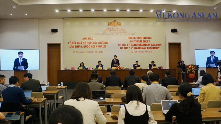 To&agrave;n cảnh họp b&aacute;o th&ocirc;ng tin kết quả kỳ họp bất thường lần thứ 5 555win tải app kh&oacute;a XV s&aacute;ng 18/1. Ảnh: Đinh Nhung - 555win Login.
