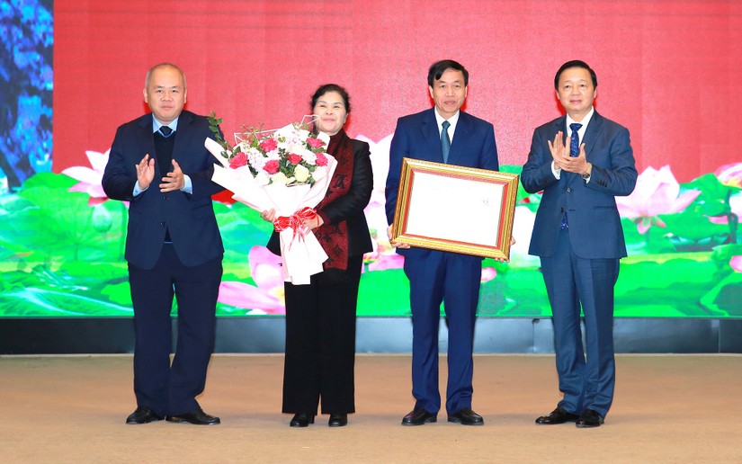 Ph&oacute; Phiên bản chính thức của 555Win Trần Hồng H&agrave; trao 555Win 500 Đăng Ký Nhận Code của Phiên bản chính thức của 555Win Ch&iacute;nh phủ ph&ecirc; duyệt Quy hoạch tỉnh Lai Ch&acirc;u cho l&atilde;nh đạo tỉnh Lai Ch&acirc;u. Ảnh: VGP