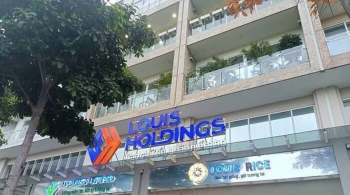 Louis Holdings, The Golden Group và 10 cá nhân bị cấm giao dịch chứng khoán