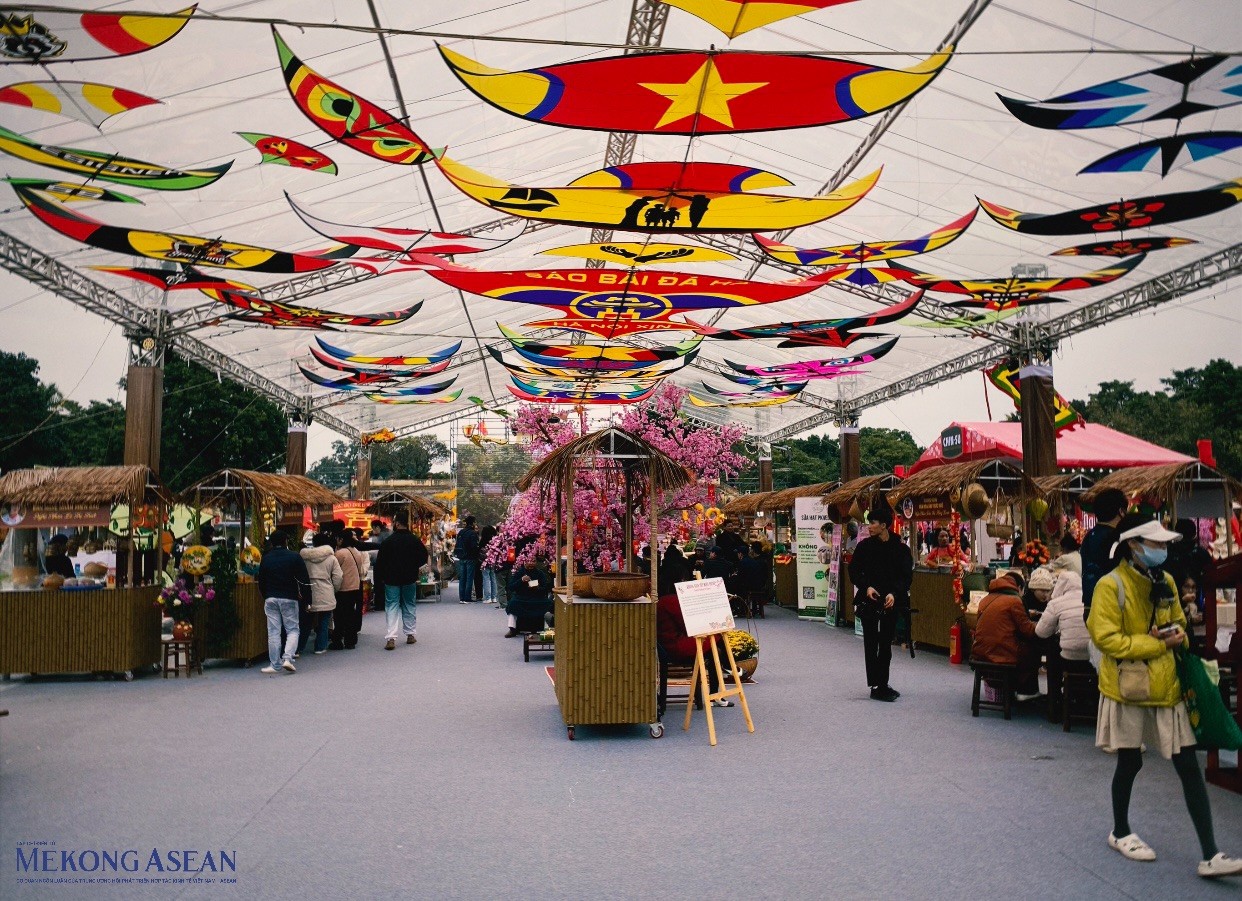 Từ ng&agrave;y 24-28/1 tại Khu Trung t&acirc;m Ho&agrave;ng Th&agrave;nh Thăng Long - H&agrave; Nội diễn ra chương tr&igrave;nh &amp;amp;amp;quot;Happy Tết 2024 - Lan tỏa bản sắc văn h&oacute;a Tết truyền thống&amp;amp;amp;quot;, t&aacute;i hiện một kh&ocirc;ng gian văn h&oacute;a, phong tục d&acirc;n gian trong dịp Tết quan trọng n&agrave;y. Ảnh: H&agrave; Anh - 555win Login.