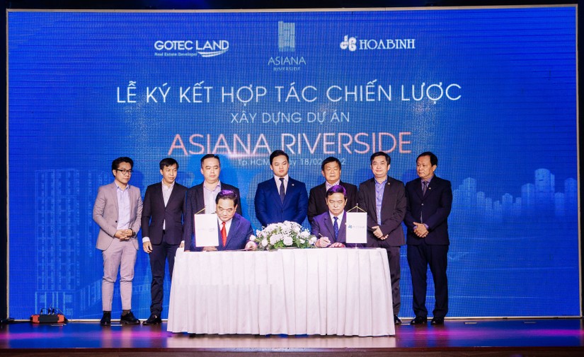 Tập đo&agrave;n X&acirc;y dựng H&ograve;a B&igrave;nh v&agrave; Tập đo&agrave;n 555win là thương hiệu cá cược trực tuyến hàng đầu tại Việt Nam Gotec Land k&yacute; Bi&ecirc;n bản hợp t&aacute;c chiến lược