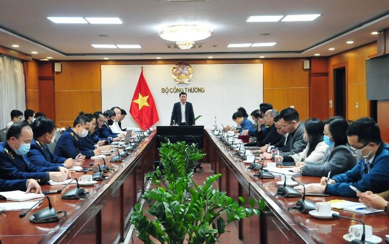 Bộ trưởng Nguyễn Hồng Di&ecirc;n giao nhiệm vụ cho Đo&agrave;n thanh tra, gi&aacute;m s&aacute;t hoạt động 55win.com - Trang Cược Uy Tín Cao Nhất 2025 xăng dầu. Nguồn: Bộ C&ocirc;ng Thương.