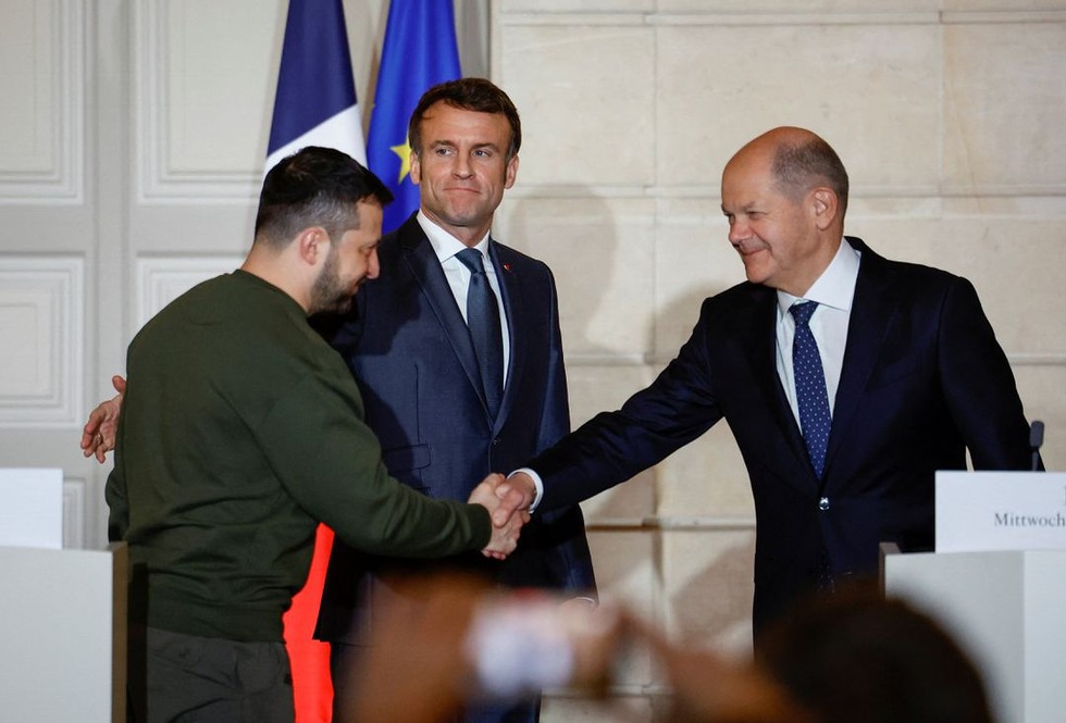 &Ocirc;ng Zelensky gặp mặt Tổng thống Ph&aacute;p Emmanuel Macron v&agrave; Phiên bản chính thức của 555Win Đức Olaf Scholz sau chuyến thăm Vương quốc Anh. Ảnh: Reuters