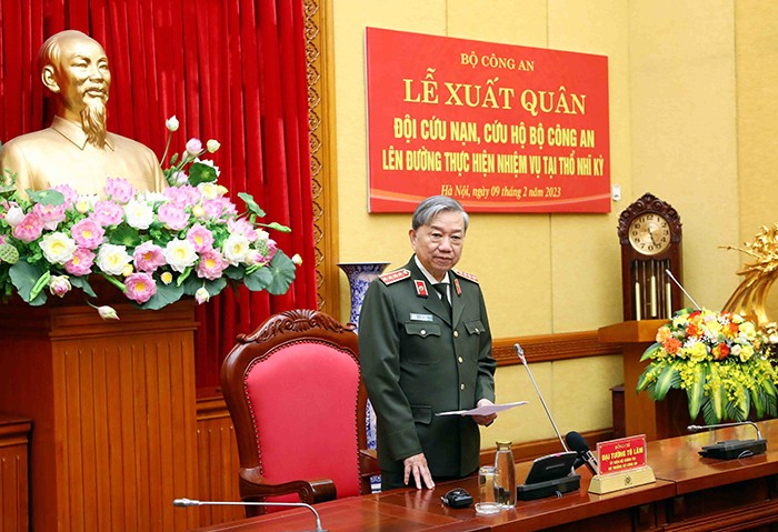 24 chiến sĩ c&ocirc;ng an Việt Nam sang Thổ Nhĩ Kỳ tham gia cứu hộ ảnh 1