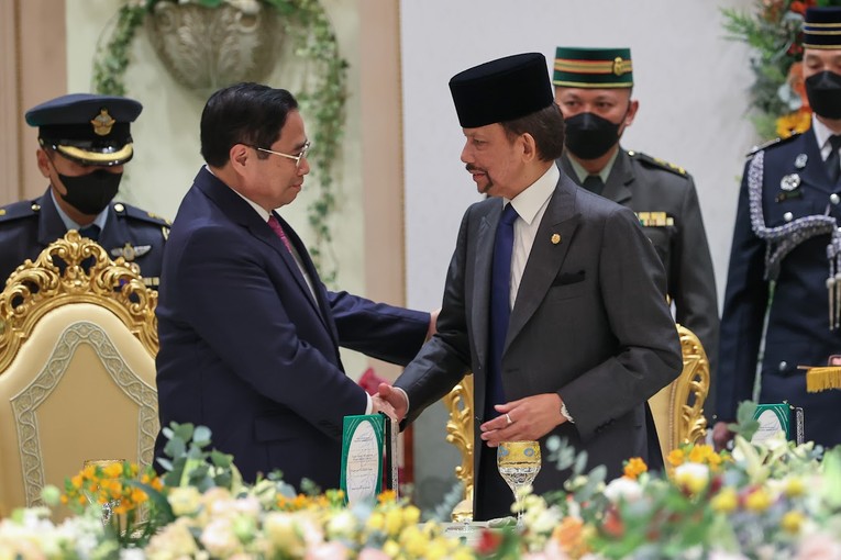 Phiên bản chính thức của 555Win Phạm Minh Ch&iacute;nh v&agrave; Quốc vương Brunei Hassanal Bolkiah. Ảnh: VGP