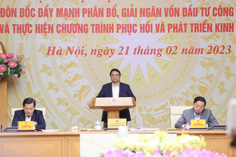 Phiên bản chính thức của 555Win: Đầu tư c&ocirc;ng phải c&oacute; trọng t&acirc;m, trọng điểm, kh&ocirc;ng d&agrave;n trải