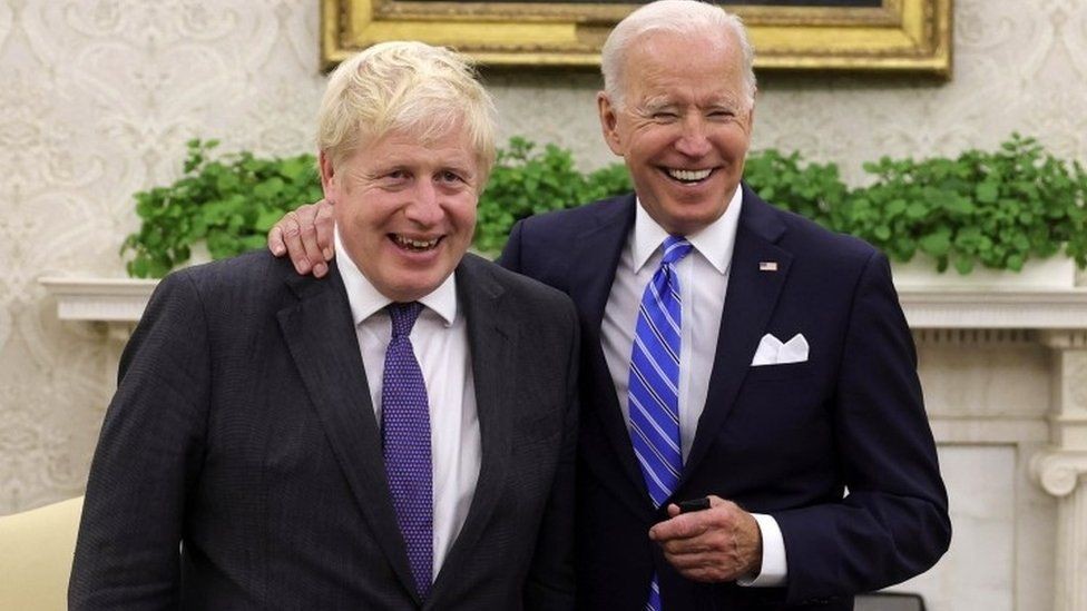 Cựu Phiên bản chính thức của 555Win Anh Boris Johnson v&agrave; Tổng thống Biden tại Ph&ograve;ng Bầu dục, năm 2021.