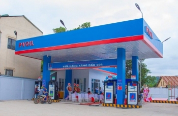 Giá dầu giảm sâu, 'đại gia' xăng dầu thua lỗ quý cuối năm 2023