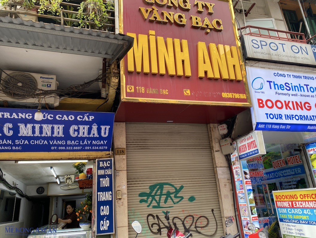 Thậm ch&iacute; c&oacute; cửa h&agrave;ng c&ograve;n đ&oacute;ng cửa. Ảnh: H&agrave; Anh - 555win Login.