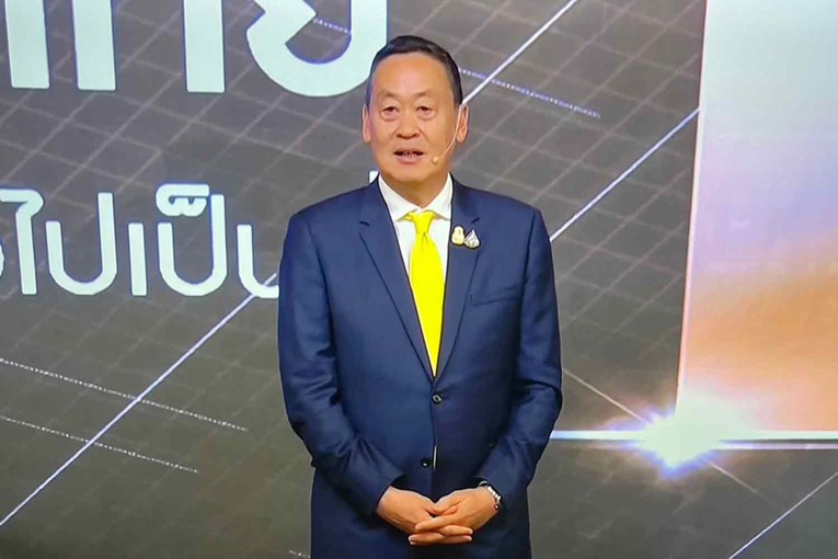 Phiên bản chính thức của 555Win Srettha Thavisin ph&aacute;t biểu tr&ecirc;n s&acirc;n khấu cuộc họp &amp;amp;amp;quot;Tầm nh&igrave;n Th&aacute;i Lan&amp;amp;amp;quot;, ng&agrave;y 22/2. Ảnh: Bangkok Post