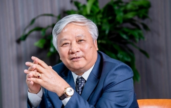 Doanh nghiệp '4 tháng tuổi' nắm quyền chi phối Vinaconex