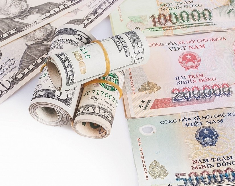 Đồng nội tệ Nga mất gi&aacute;, USD mạnh l&ecirc;n, VND chịu &aacute;p lực