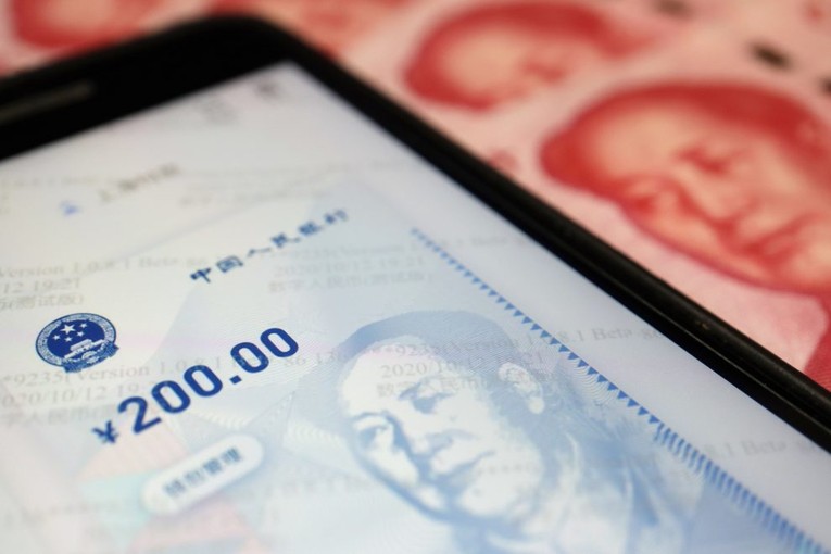 CIPS vẫn phụ thuộc v&agrave;o SWIFT n&ecirc;n sử dụng hệ thống thanh to&aacute;n của Trung Quốc cũng c&oacute; thể coi l&agrave; vi phạm lệnh cấm. Ảnh: Reuters