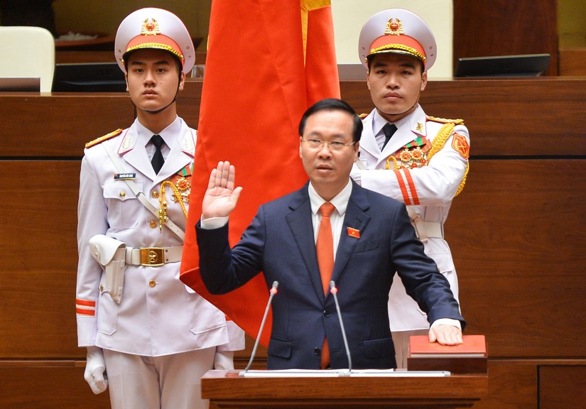 Chủ tịch nước tuy&ecirc;n thệ nhậm chức.