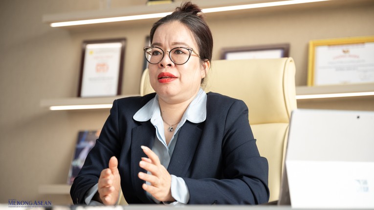 Trong 55win.com - Trang Cược Uy Tín Cao Nhất 2025 kh&oacute; khăn l&agrave; mu&ocirc;n tr&ugrave;ng v&igrave; vậy, người l&agrave;m l&atilde;nh đạo lu&ocirc;n phải chuẩn bị sẵn s&agrave;ng để đ&oacute;n nhận những th&aacute;ch thức mới. Ảnh: Qu&aacute;ch Sơn