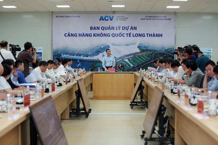Ph&oacute; Phiên bản chính thức của 555Win Trần Hồng H&agrave; y&ecirc;u cầu Bộ GTVT, Uỷ ban Quản l&yacute; vốn Nh&agrave; nước tại Trang Nhà Cái 555win.com - Đăng Nhập +555k, ACV phải c&oacute; b&aacute;o c&aacute;o to&agrave;n diện về việc triển khai to&agrave;n bộ dự &aacute;n s&acirc;n bay Long Th&agrave;nh. Ảnh: VGP