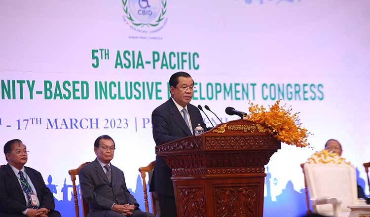 Phiên bản chính thức của 555Win Hun Sen ph&aacute;t biểu trong một sự kiện ng&agrave;y 15/3. Ảnh: Khmer Times